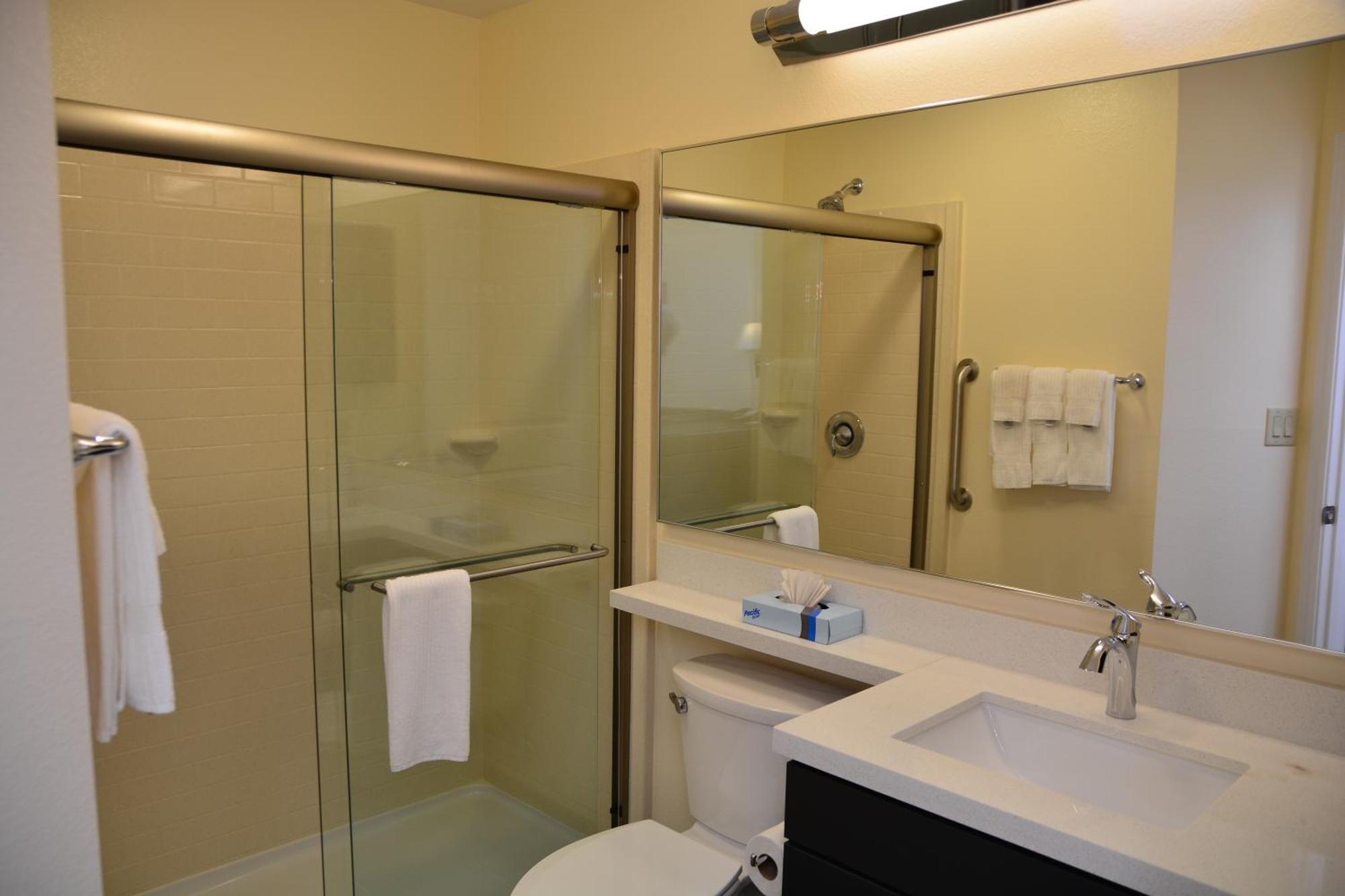 Candlewood Suites College Station By Ihg Bryan Room photo