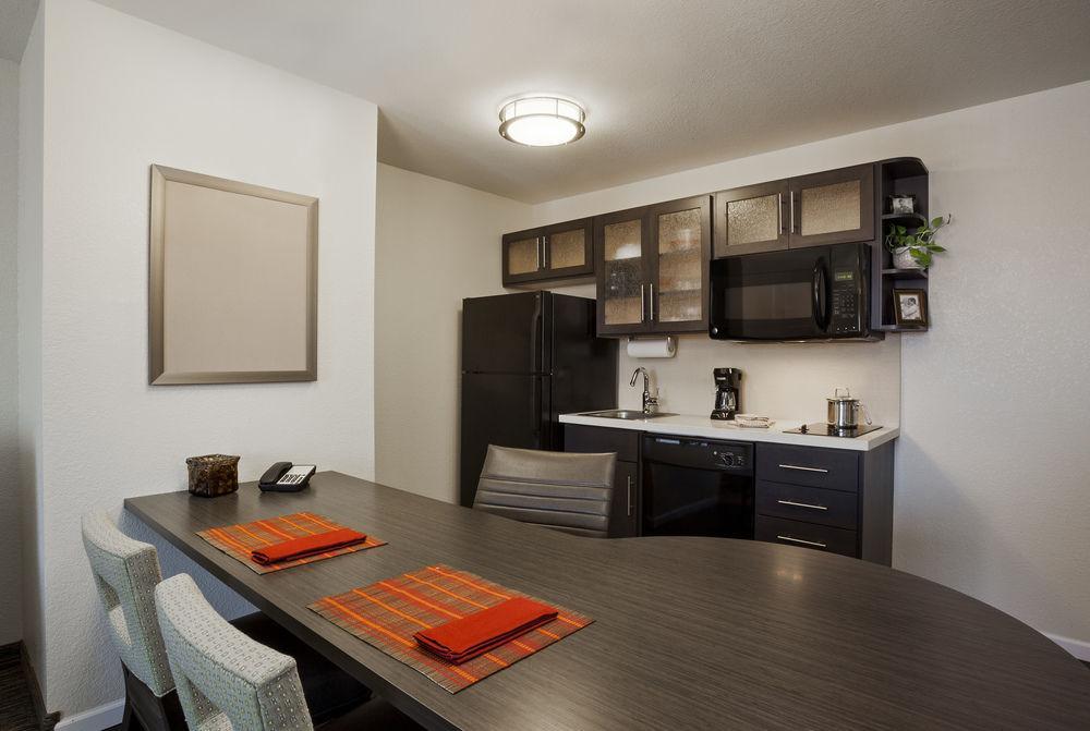 Candlewood Suites College Station By Ihg Bryan Exterior photo